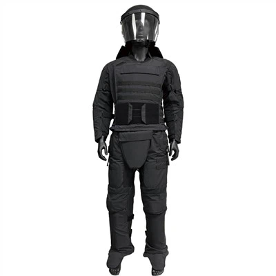 Visą kūną apsaugantis kostiumas prieš riaušes